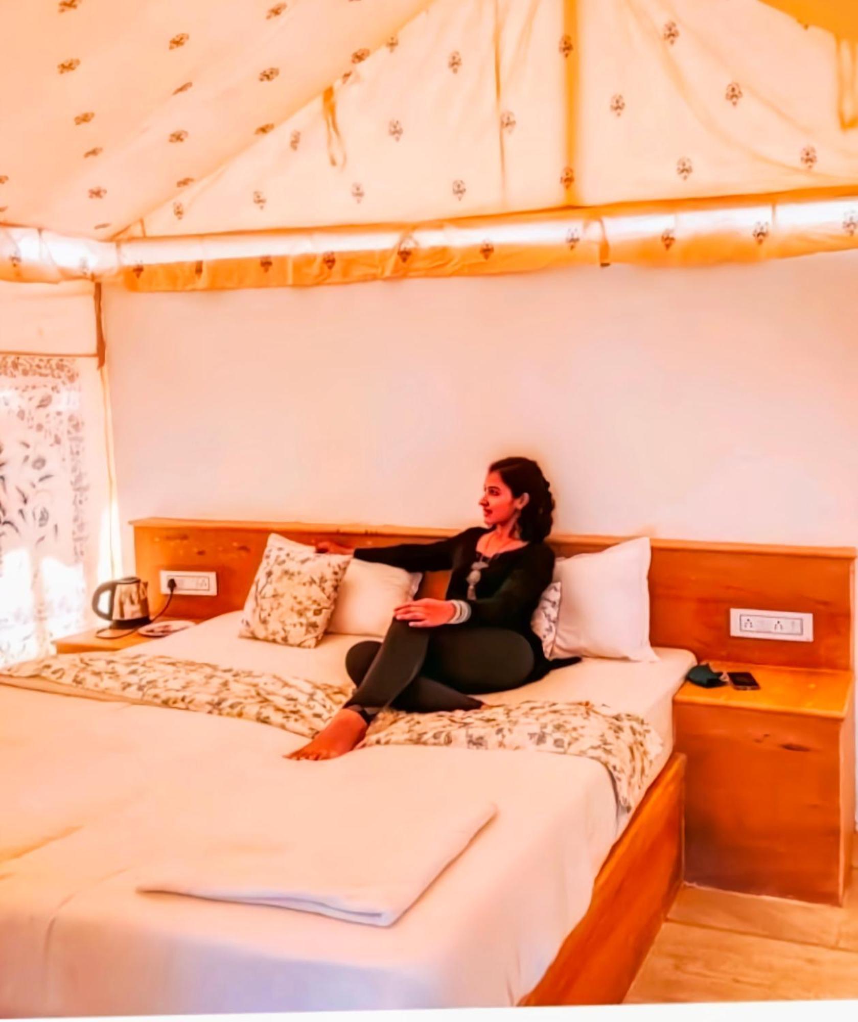The Saffron Desert Camp Jaisalmer Εξωτερικό φωτογραφία