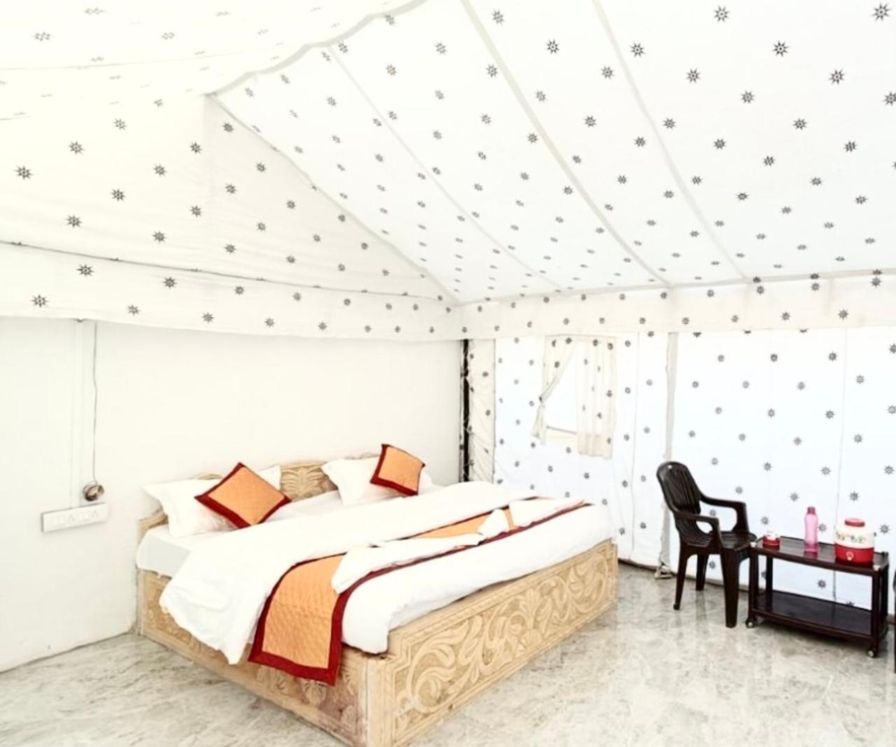The Saffron Desert Camp Jaisalmer Εξωτερικό φωτογραφία